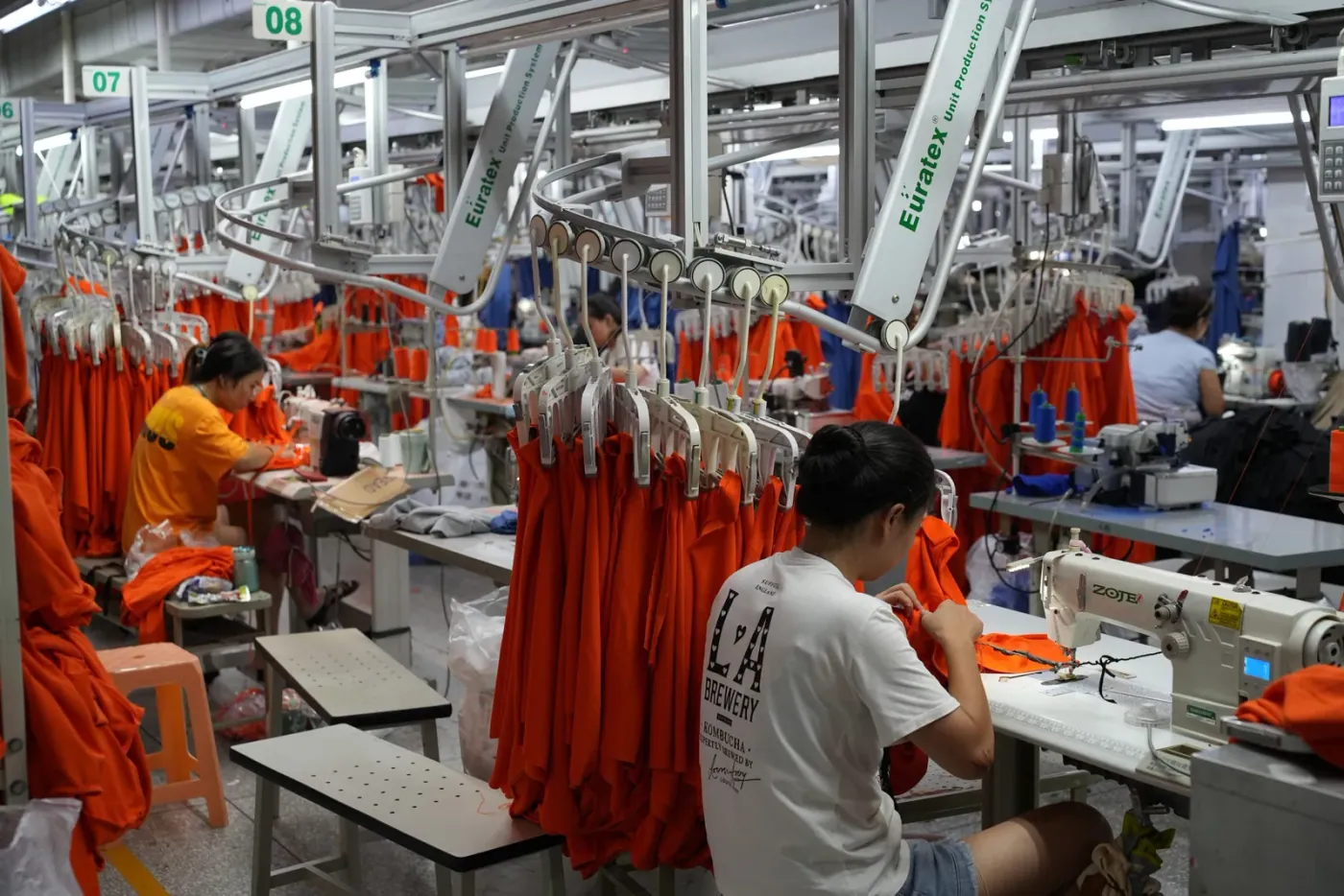 Ligne de montage sur le site de production du groupe à Xiamen, en Chine